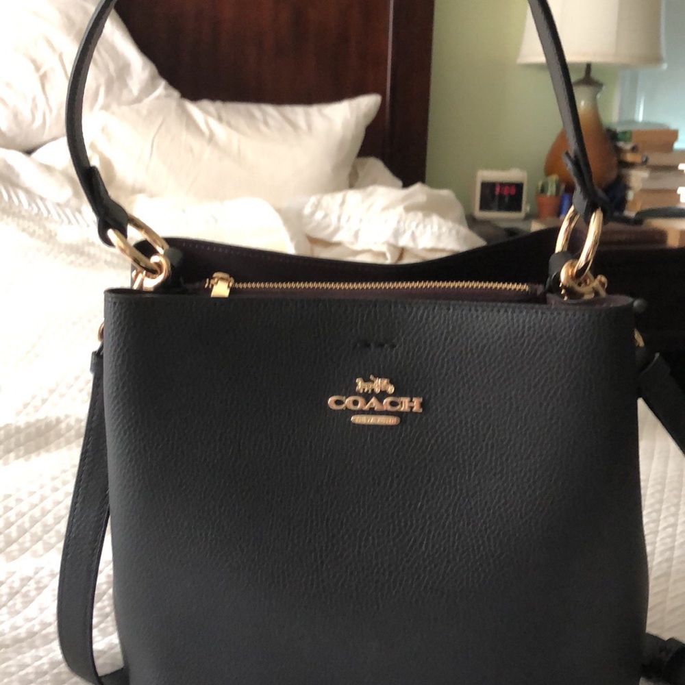 Coach purse used twice. No flaws.
